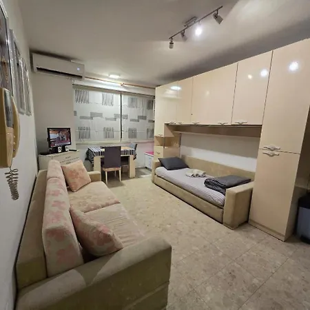 Center Piazza Tirana